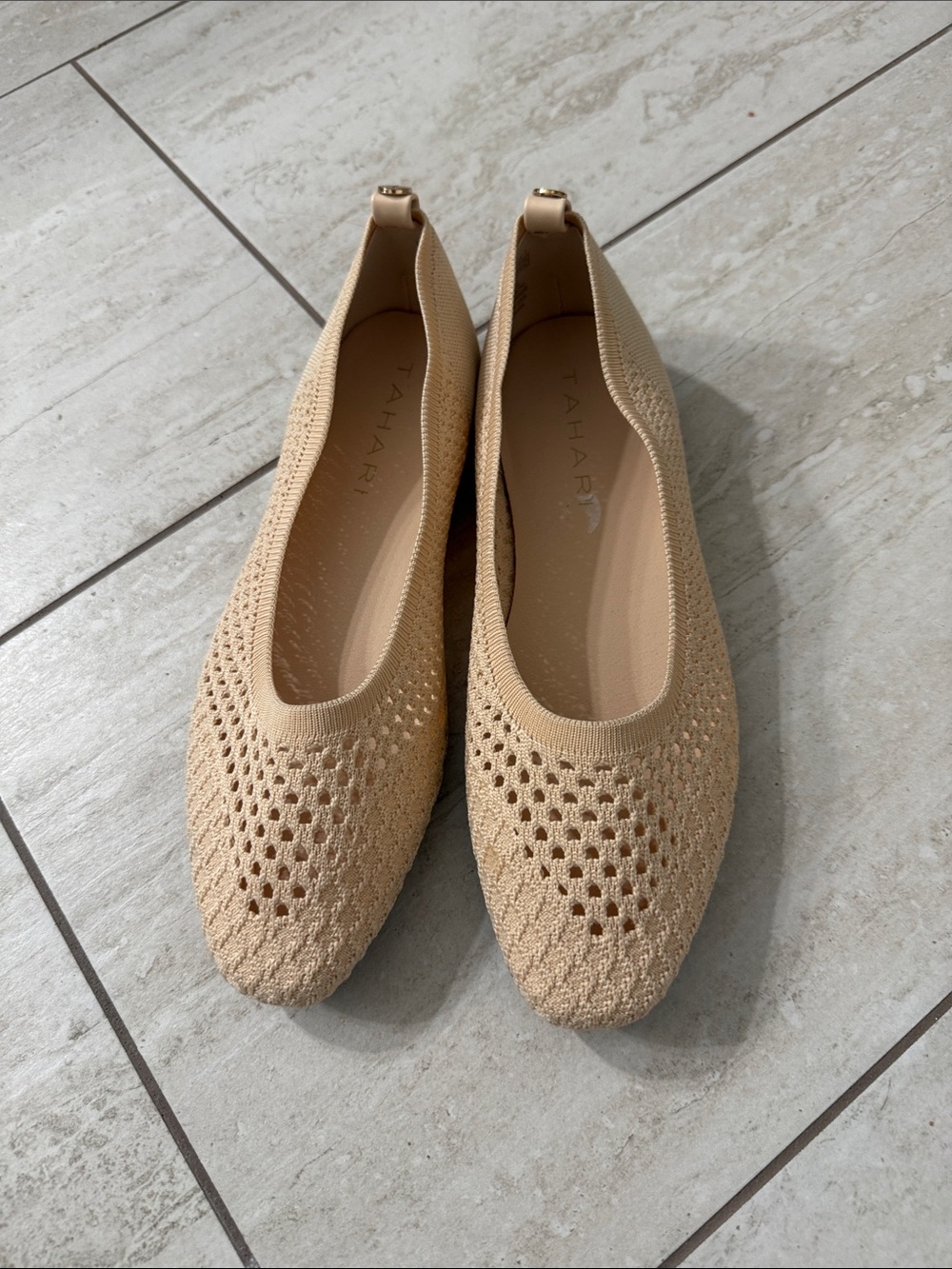 Tahari Neutral Knit Slip-On Flats in Beige.. new size 8.5M
